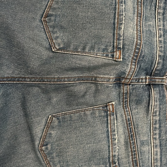 J Brand- size 27-Cropped Ellis- - Picture 3 of 4